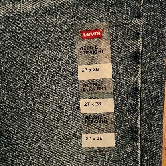 NWT Levi’s Wedgie Straight Jeans - Picture 6 of 14